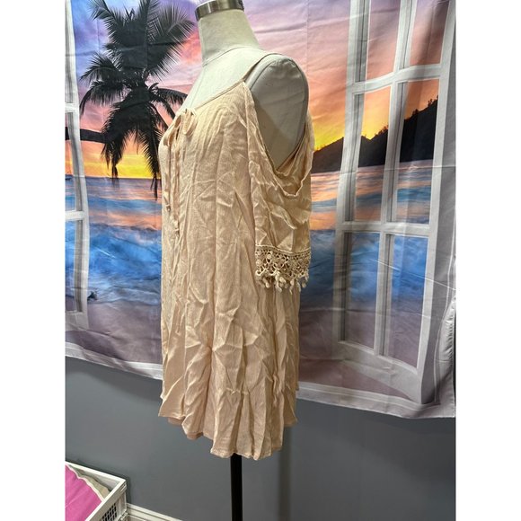 NWT WonderLust LA cold shoulder lace trim tunic top beige SMALL - Picture 6 of 6